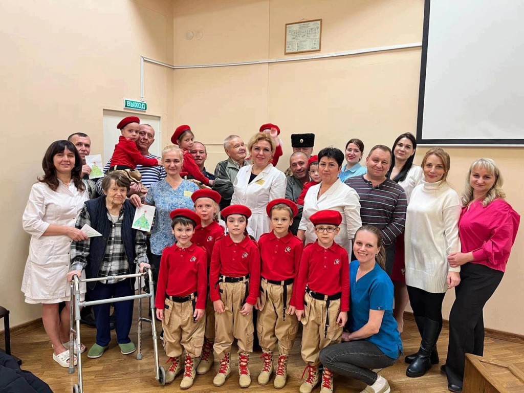 photo_5434126102349080439_y